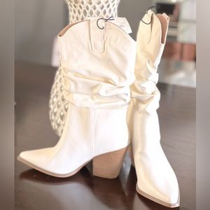 Scrunch Cowboy Boots In Off White Sz 8
